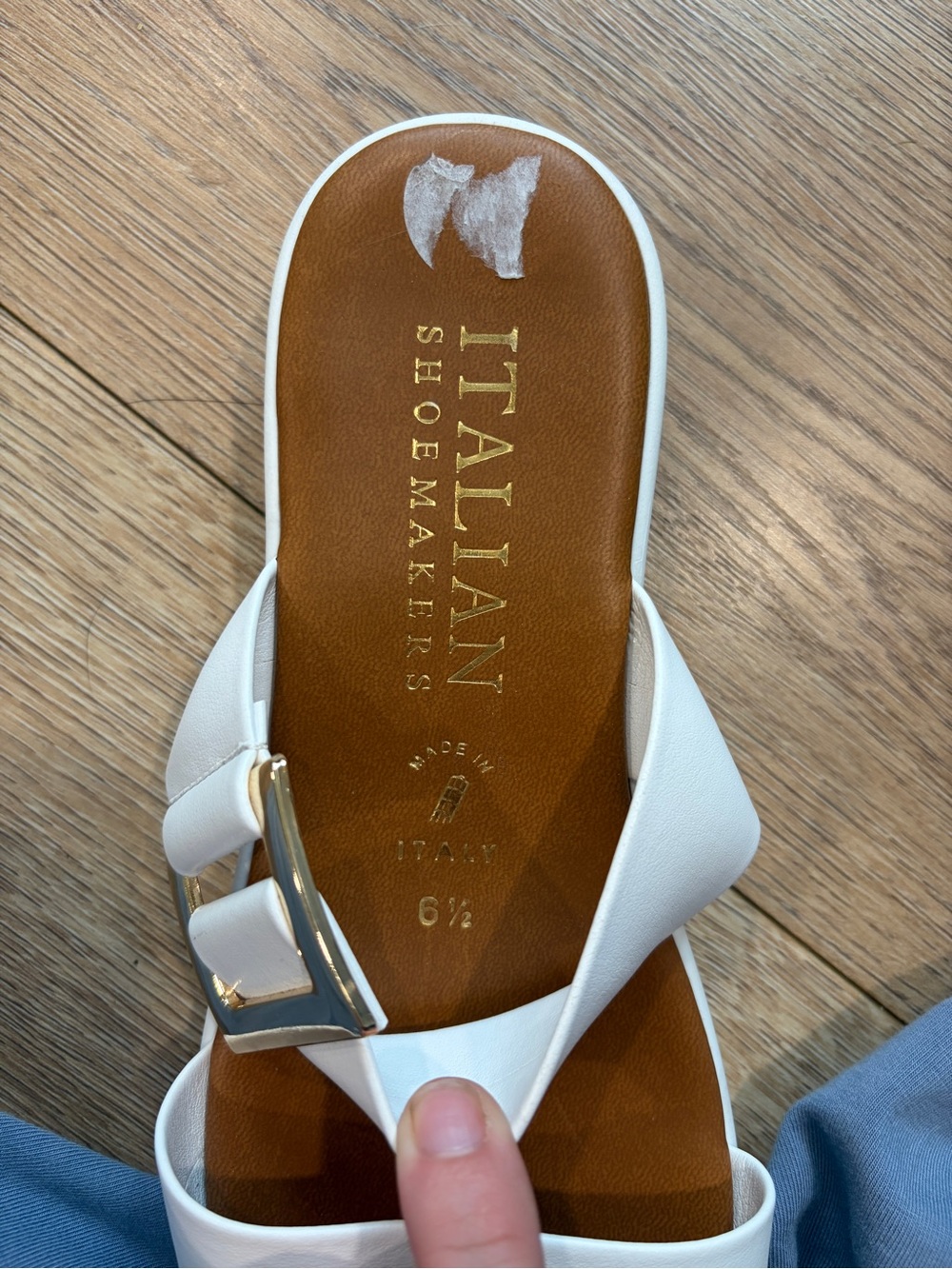 Italian Shoemakers White Platform Slide Sandals Gold Buckle Comfort Slides 6.5 - Picture 4 of 7
